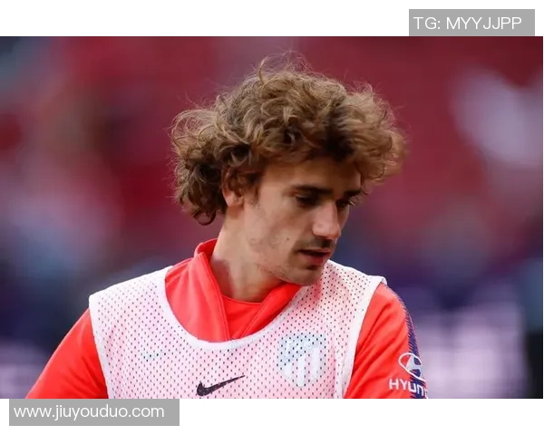 足球巨星临终遗言感人视频曝光引发全球球迷泪目回忆与感慨